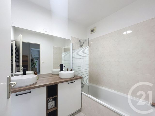 Appartement T3 à vendre - 3 pièces - 62.0 m2 - MONTAUBAN - 82 - MIDI-PYRENEES - Century 21 Les Trois Rivières