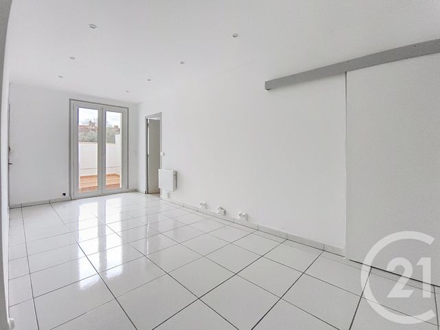 Appartement T3 à vendre - 3 pièces - 46.92 m2 - CASTELSARRASIN - 82 - MIDI-PYRENEES - Century 21 Les Trois Rivières