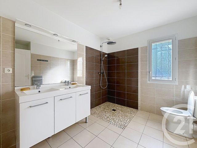 maison à louer - 4 pièces - 104.0 m2 - LA VILLE DIEU DU TEMPLE - 82 - MIDI-PYRENEES - Century 21 Les Trois Rivières